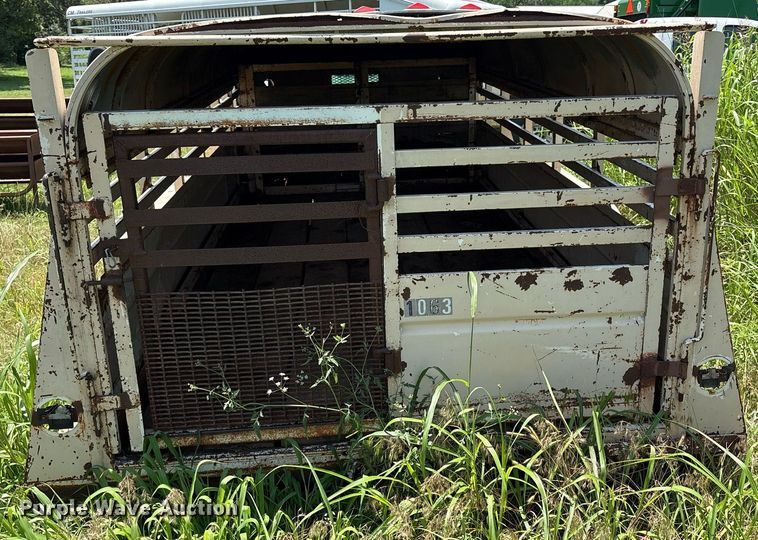 image for item EM2608 1980 Sooner livestock trailer