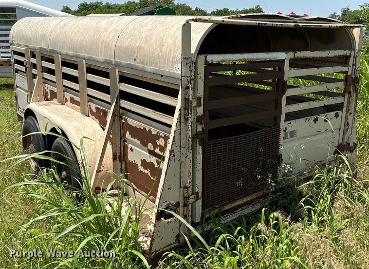 image for item EM2608 1980 Sooner livestock trailer