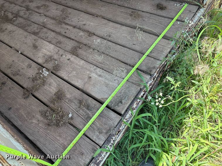 image for item EM2608 1980 Sooner livestock trailer