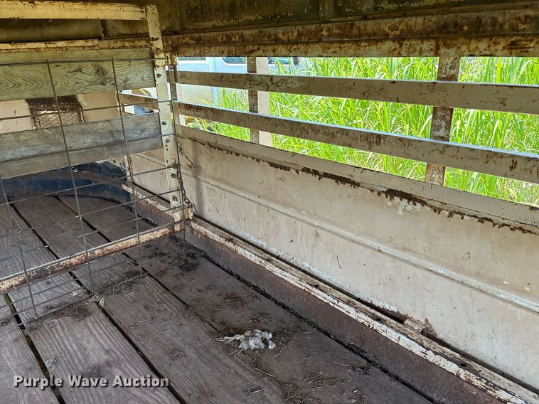 image for item EM2608 1980 Sooner livestock trailer