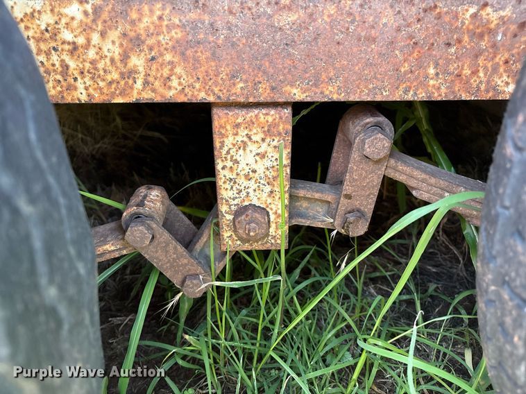 image for item EM2608 1980 Sooner livestock trailer