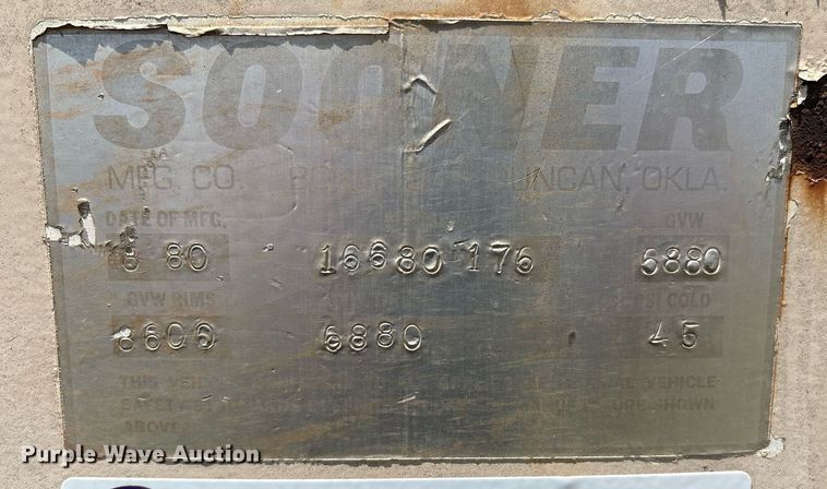 image for item EM2608 1980 Sooner livestock trailer