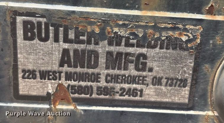 image for item EM2610 2002 International 4700 flatbed truck