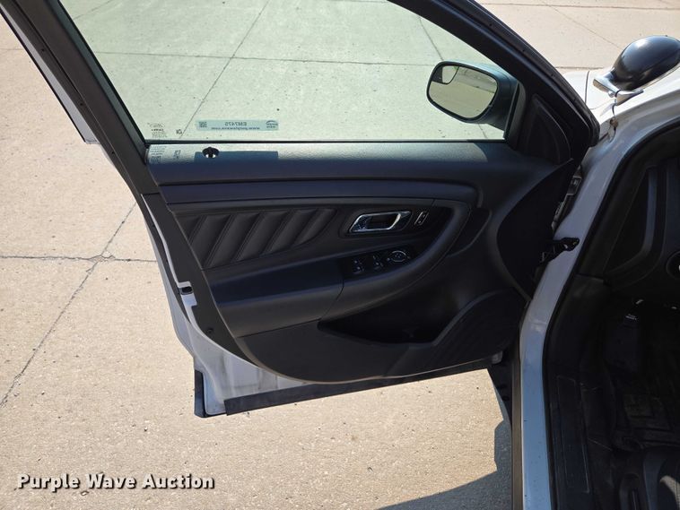 image for item EM7475 2015 Ford Taurus Police Interceptor 