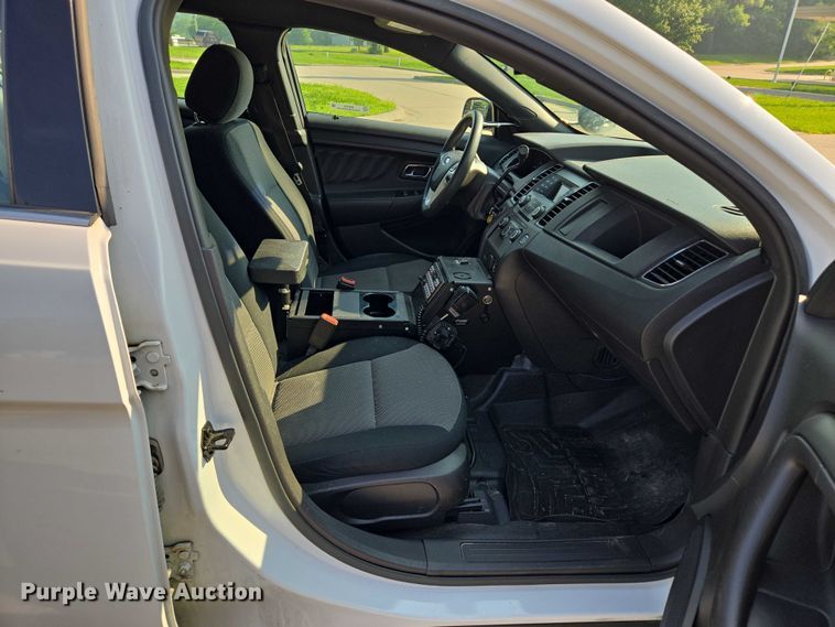image for item EM7475 2015 Ford Taurus Police Interceptor 
