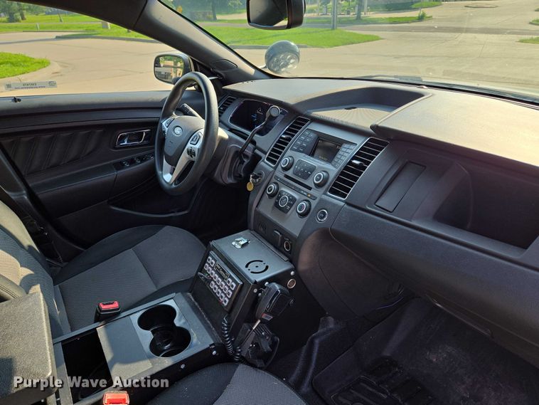 image for item EM7475 2015 Ford Taurus Police Interceptor 