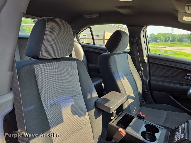 image for item EM7475 2015 Ford Taurus Police Interceptor 