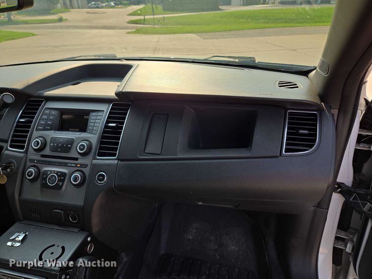 image for item EM7475 2015 Ford Taurus Police Interceptor 