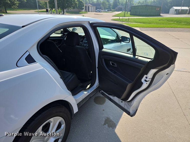 image for item EM7475 2015 Ford Taurus Police Interceptor 