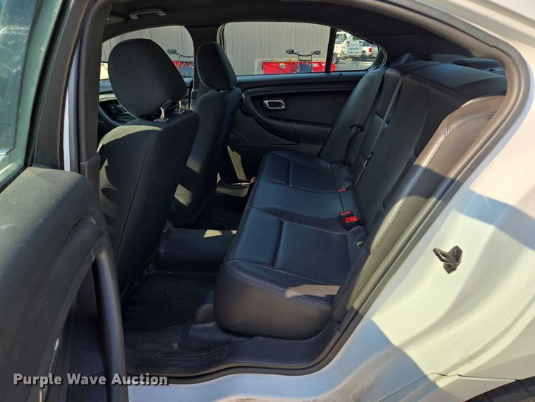 image for item EM7475 2015 Ford Taurus Police Interceptor 