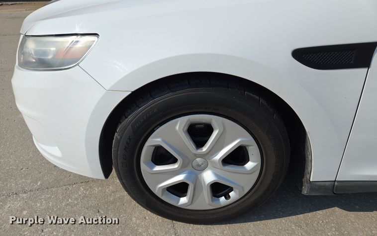 image for item EM7475 2015 Ford Taurus Police Interceptor 