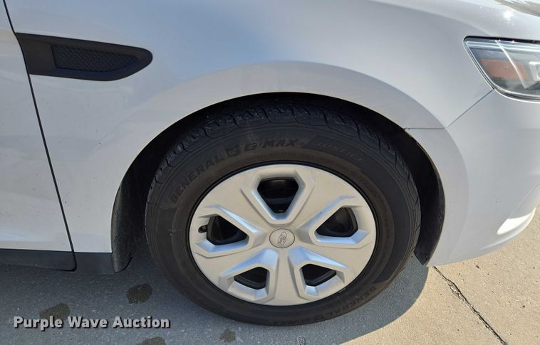 image for item EM7475 2015 Ford Taurus Police Interceptor 
