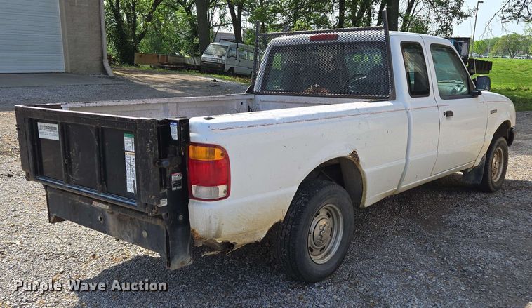 image for item EN3654 1998 Ford Ranger SuperCab pickup truck