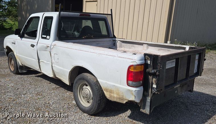 image for item EN3654 1998 Ford Ranger SuperCab pickup truck