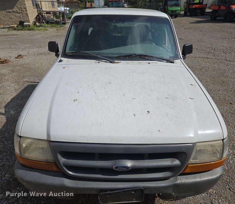 image for item EN3654 1998 Ford Ranger SuperCab pickup truck