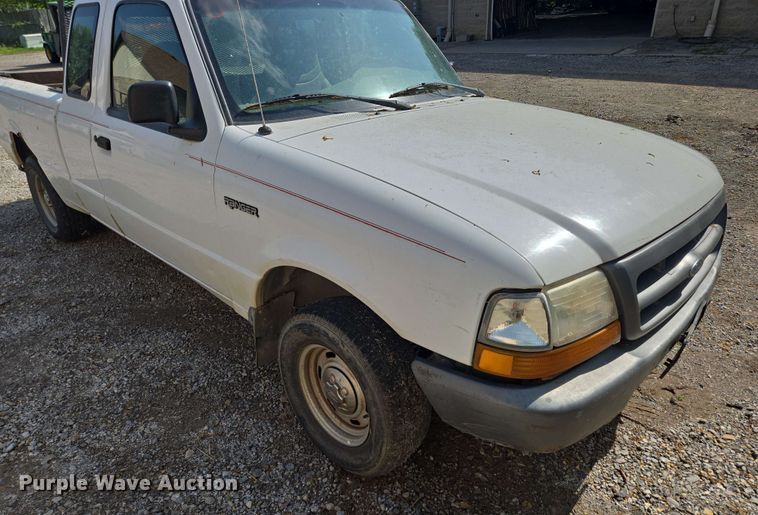 image for item EN3654 1998 Ford Ranger SuperCab pickup truck