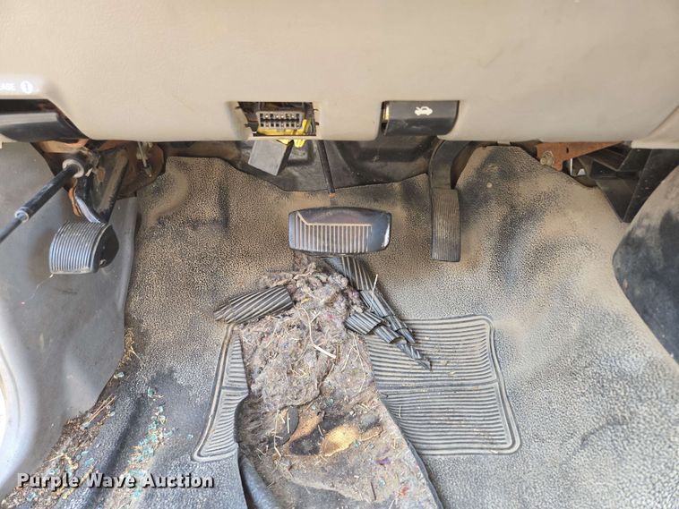 image for item EN3654 1998 Ford Ranger SuperCab pickup truck