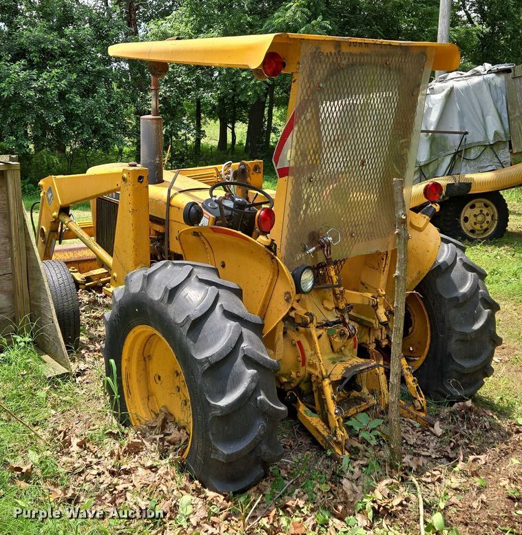 image for item EN3862 John Deere JD 302 tractor