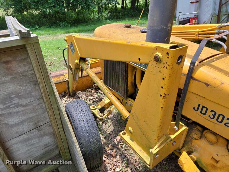 image for item EN3862 John Deere JD 302 tractor