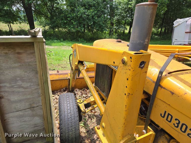 image for item EN3862 John Deere JD 302 tractor