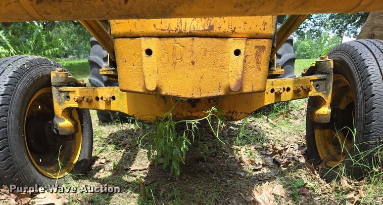 image for item EN3862 John Deere JD 302 tractor