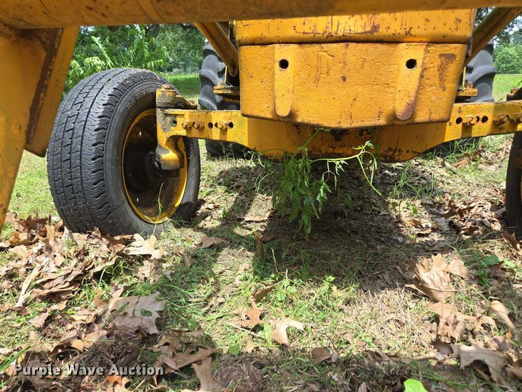 image for item EN3862 John Deere JD 302 tractor