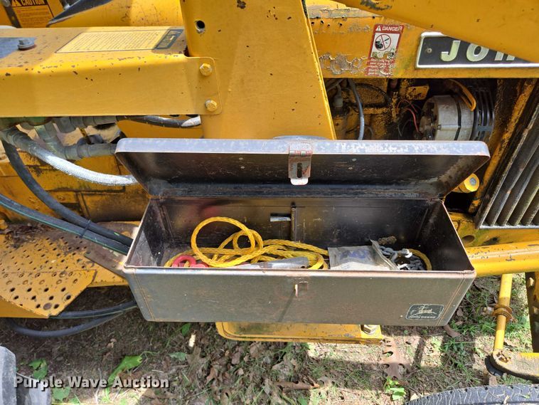 image for item EN3862 John Deere JD 302 tractor