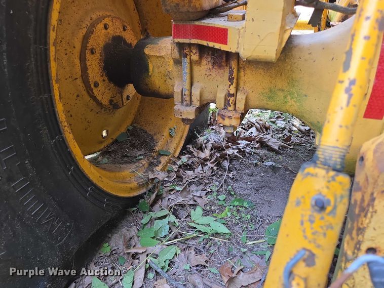 image for item EN3862 John Deere JD 302 tractor