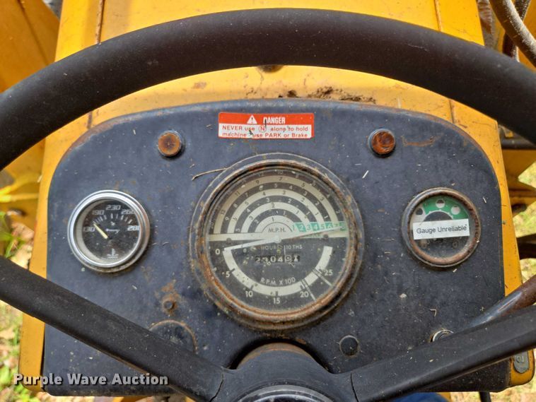 image for item EN3862 John Deere JD 302 tractor