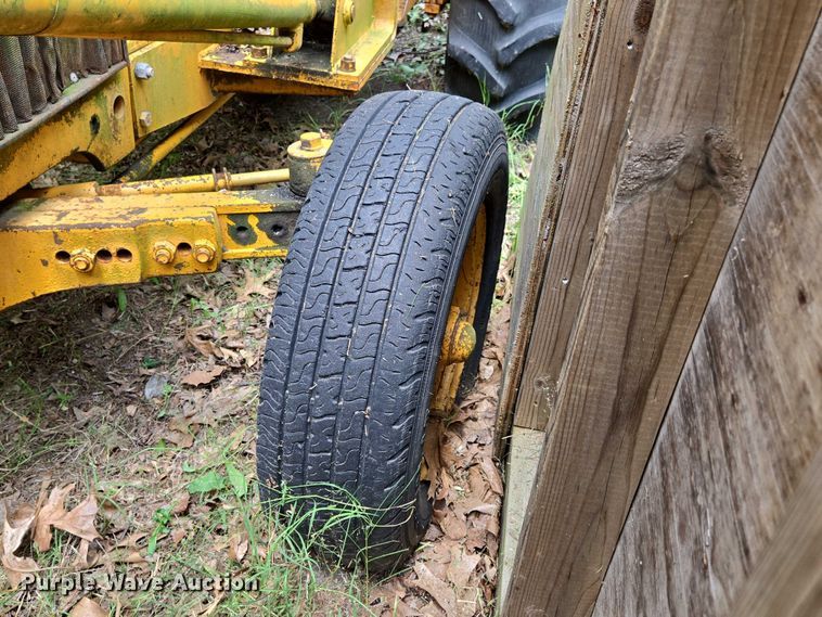 image for item EN3862 John Deere JD 302 tractor