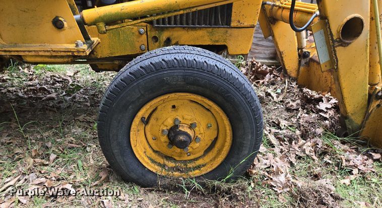 image for item EN3862 John Deere JD 302 tractor