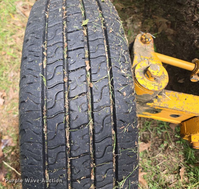 image for item EN3862 John Deere JD 302 tractor