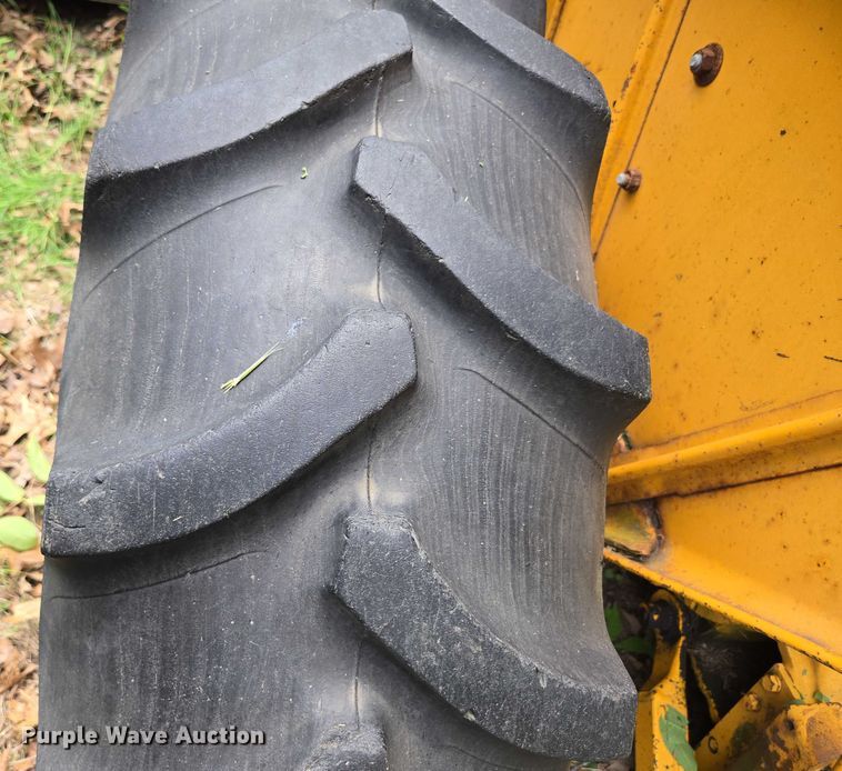 image for item EN3862 John Deere JD 302 tractor