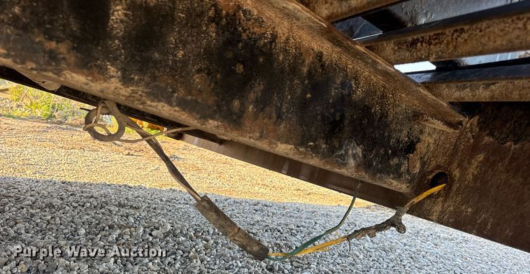 image for item EN4566 2016 Big Tex 22GN-25BK+5MR equipment trailer