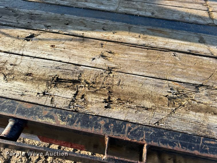 image for item EN4566 2016 Big Tex 22GN-25BK+5MR equipment trailer