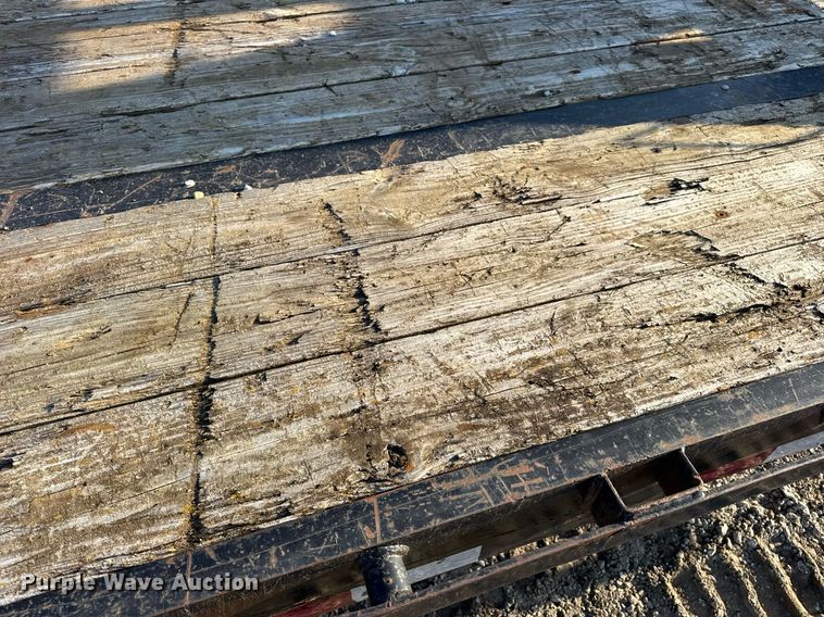 image for item EN4566 2016 Big Tex 22GN-25BK+5MR equipment trailer