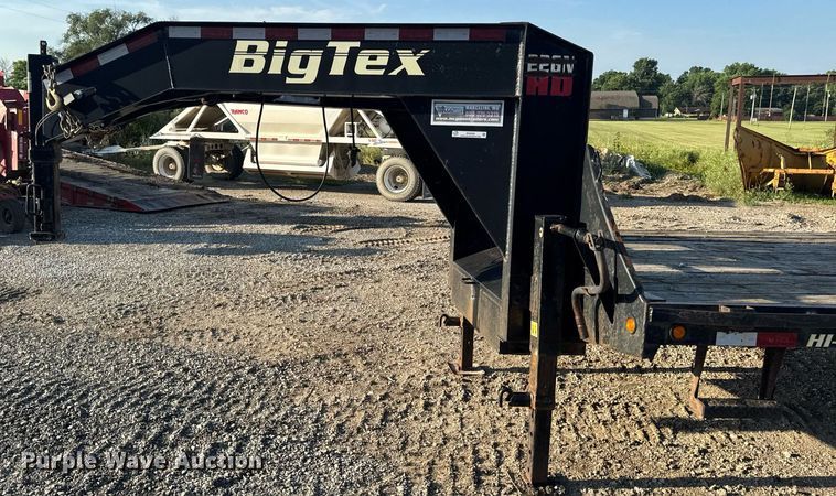 image for item EN4566 2016 Big Tex 22GN-25BK+5MR equipment trailer