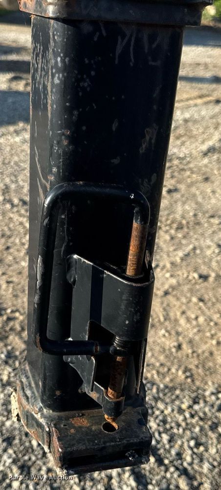 image for item EN4566 2016 Big Tex 22GN-25BK+5MR equipment trailer