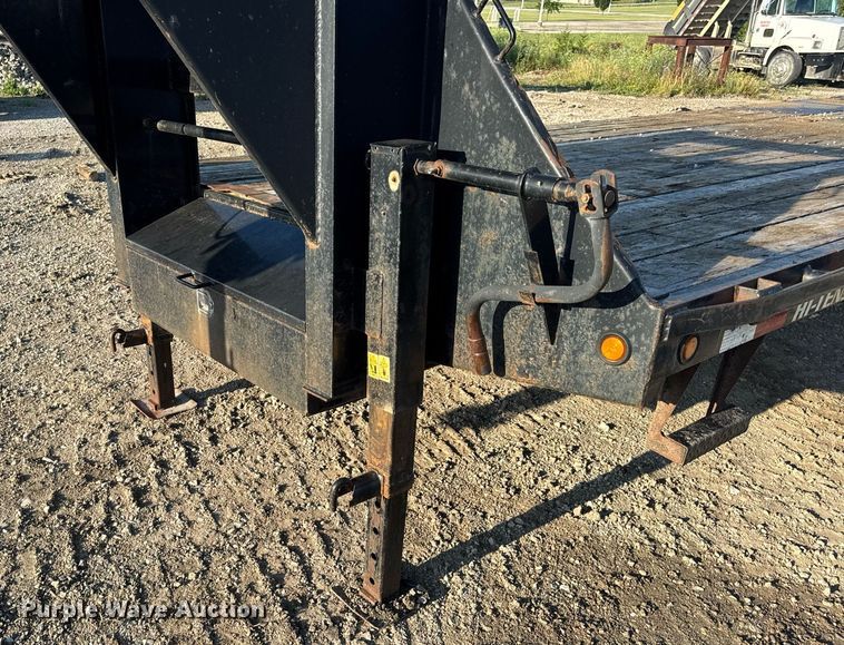 image for item EN4566 2016 Big Tex 22GN-25BK+5MR equipment trailer