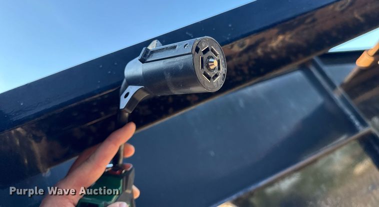 image for item EN4566 2016 Big Tex 22GN-25BK+5MR equipment trailer