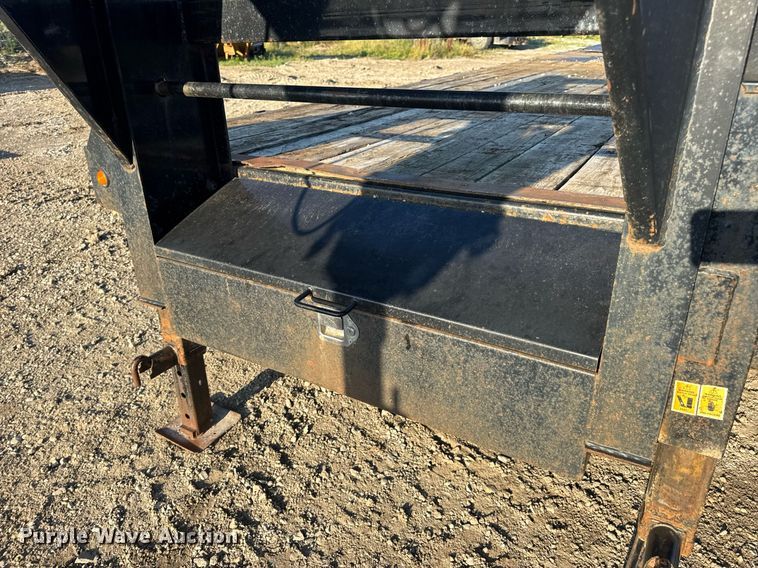 image for item EN4566 2016 Big Tex 22GN-25BK+5MR equipment trailer