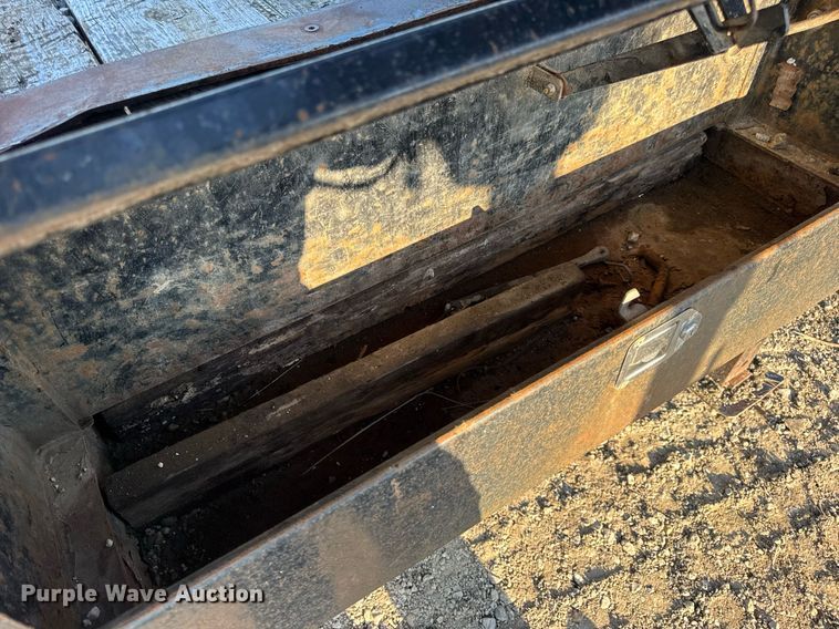 image for item EN4566 2016 Big Tex 22GN-25BK+5MR equipment trailer