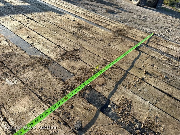 image for item EN4566 2016 Big Tex 22GN-25BK+5MR equipment trailer