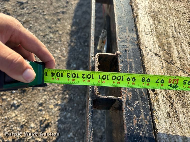 image for item EN4566 2016 Big Tex 22GN-25BK+5MR equipment trailer