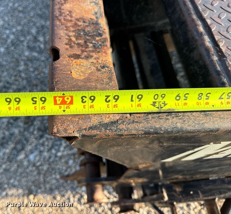 image for item EN4566 2016 Big Tex 22GN-25BK+5MR equipment trailer