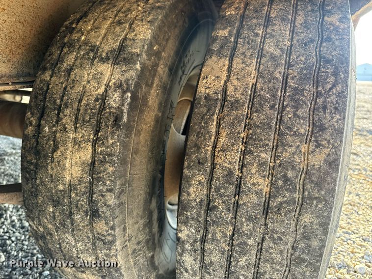 image for item EN4566 2016 Big Tex 22GN-25BK+5MR equipment trailer