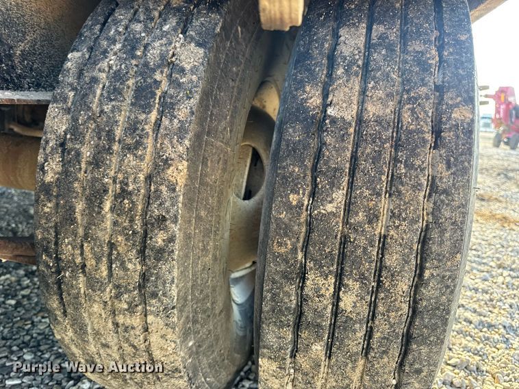 image for item EN4566 2016 Big Tex 22GN-25BK+5MR equipment trailer