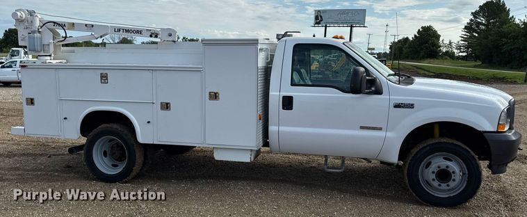 image for item EN4586 2003 Ford F450 Super Duty XL utility / service truck
