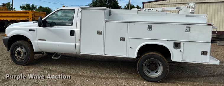 image for item EN4586 2003 Ford F450 Super Duty XL utility / service truck