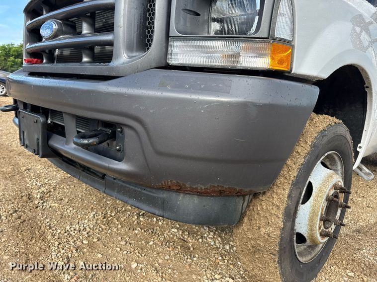 image for item EN4586 2003 Ford F450 Super Duty XL utility / service truck